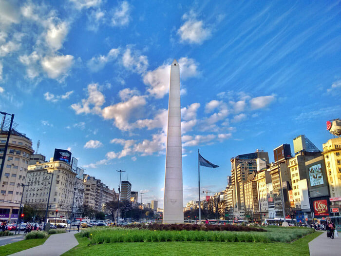 Der Obelisk als Wahrzeichen von Buenos Aires.